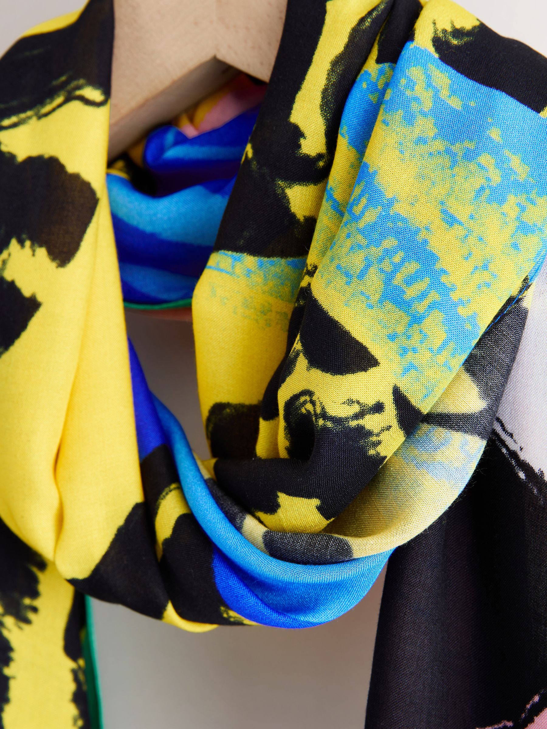 Next x Trini Guzmán - 2026